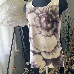 Beautifully designed tank blouse